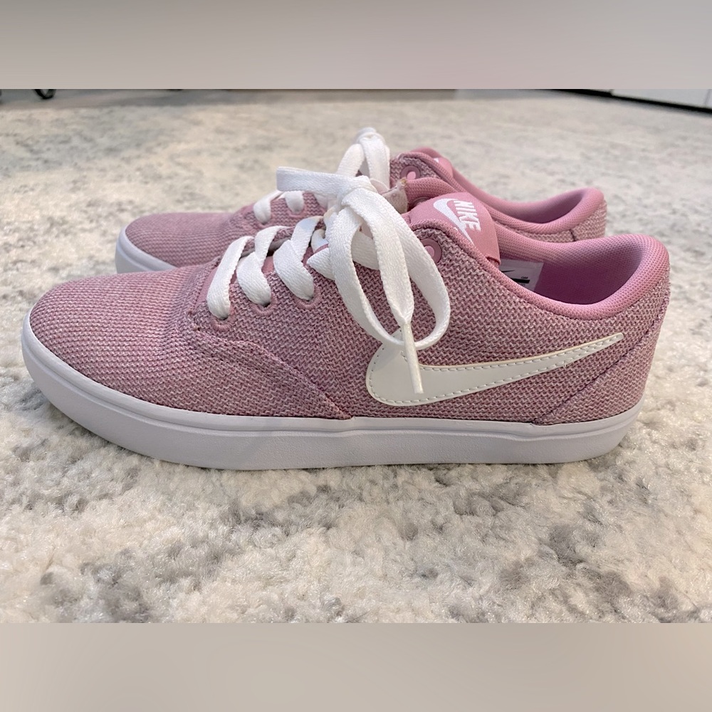 Nike SB Solarsoft Check Pink Sneakers - Women’s 6 / EUR 36.5.